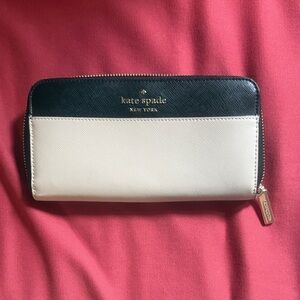 Kate Spade Black and Cream Zip Wallet